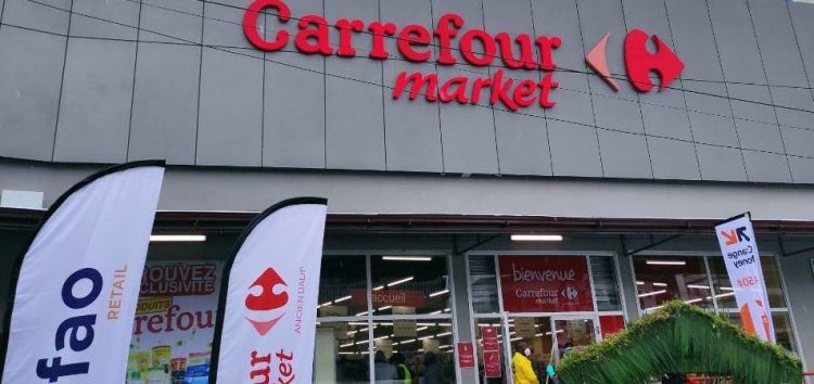 Carrefour Market Entrance View